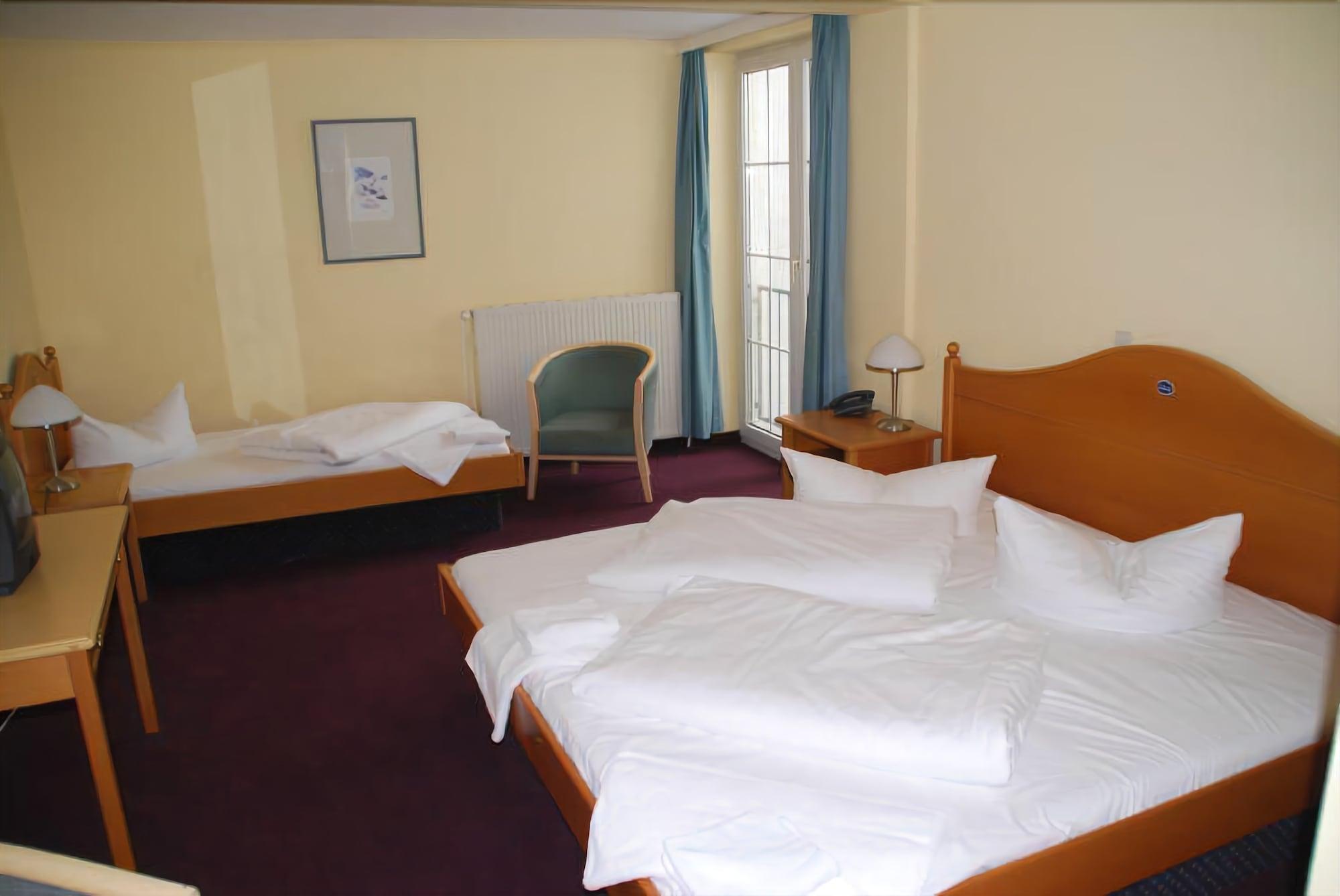 Hotel Lindenberger Hof Ahrensfelde Eksteriør bilde